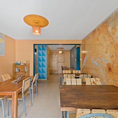 Bushpig Backpackers Hostel คัมพาลา ภายนอก รูปภาพ