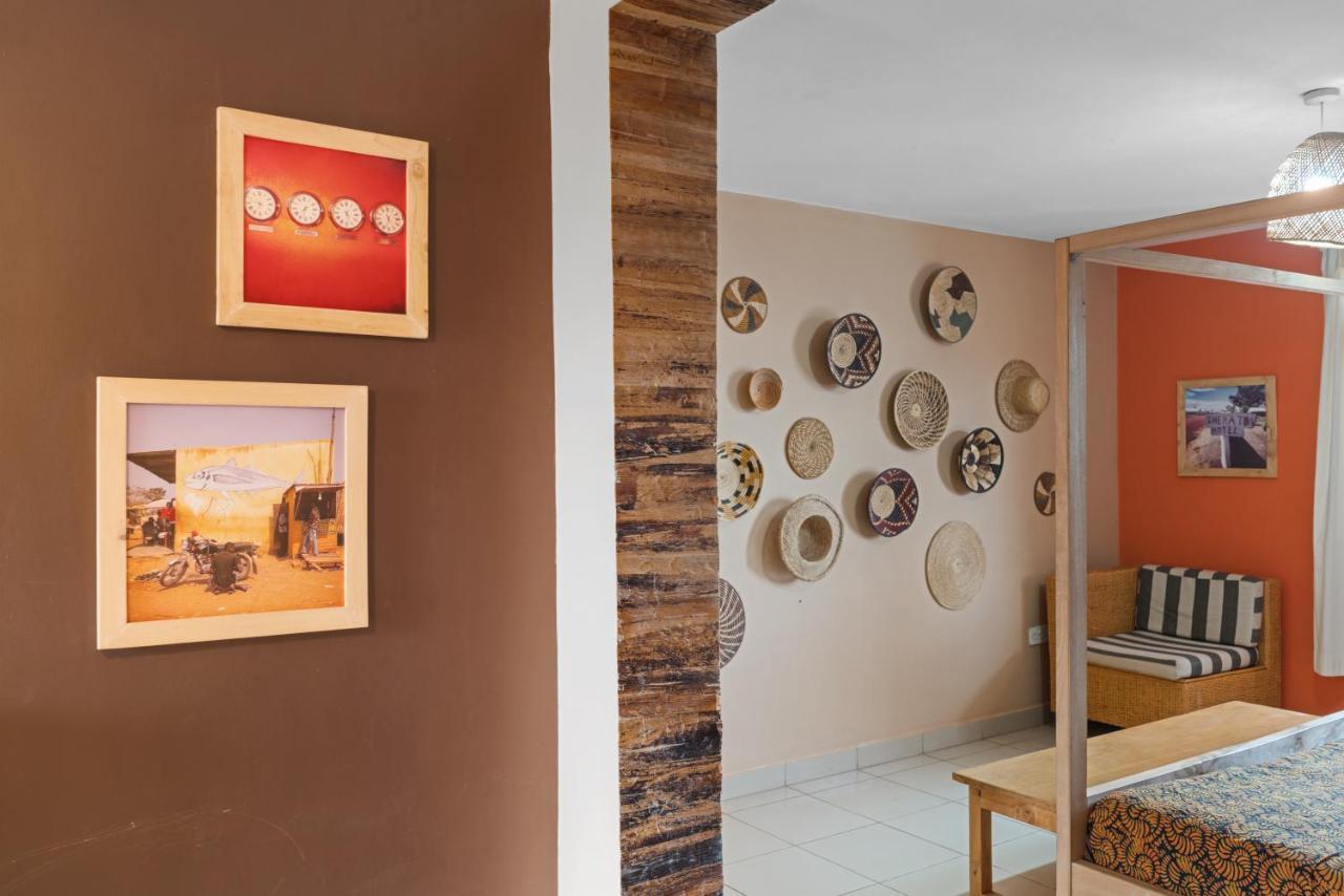 Bushpig Backpackers Hostel คัมพาลา ภายนอก รูปภาพ